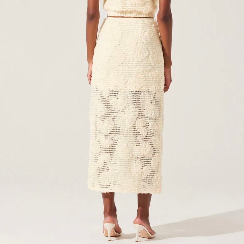NWT ASTR The Label Cream Sol Textured Floral Sheer Open Knit Midi Skirt Size M - Picture 2 of 7
